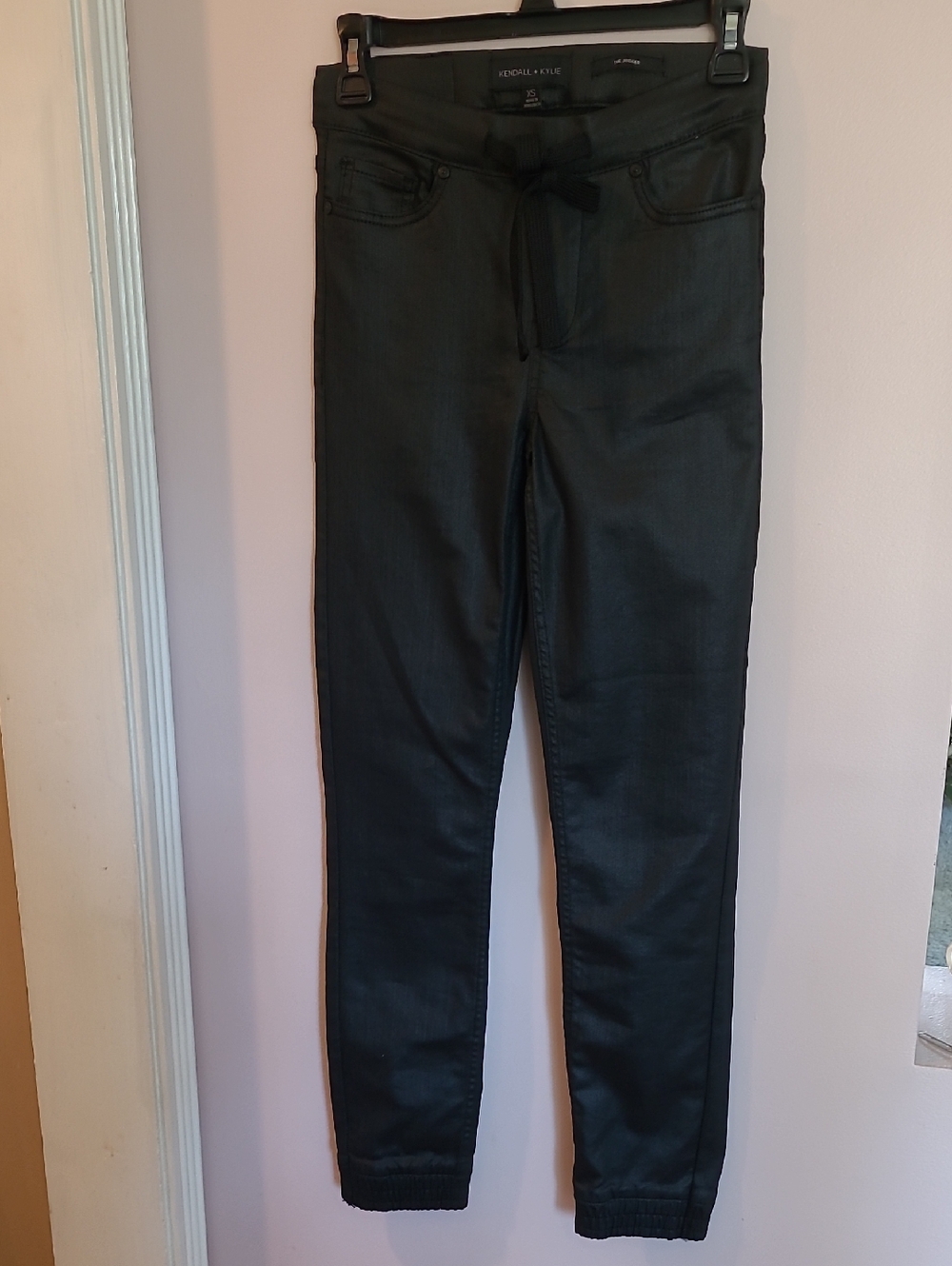 Kendall & Kylie Black Coated Skinny Joggers with Drawstring NWOT